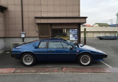 83ロータスエスプリ S3 右ハンドル ブルーメタリック