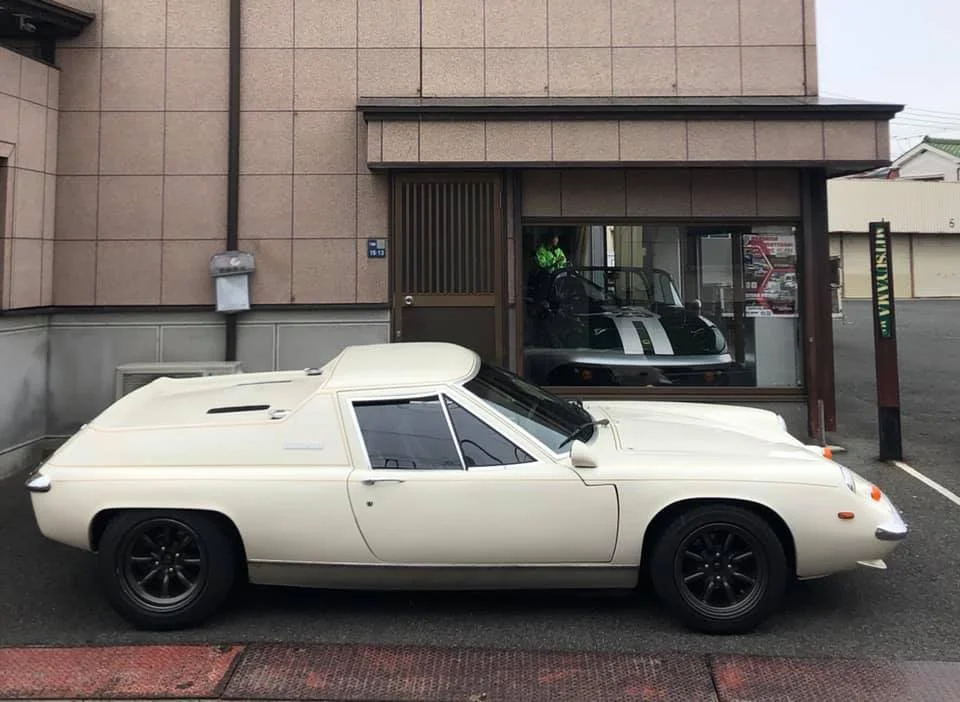 74 ロータス ヨーロッパ スペシャル オールドイングリッシュホワイトJPS ブリスターフェンダー 左ハンドル